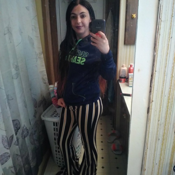 Meet your Posher, Latasha. - Picture 3 of 15